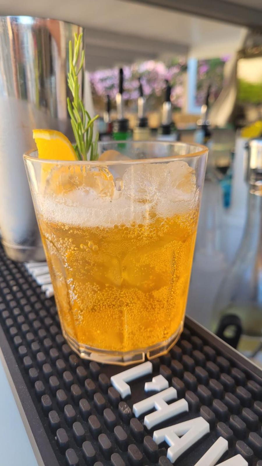白色凯芙酒店 法维尼亚纳 外观 照片